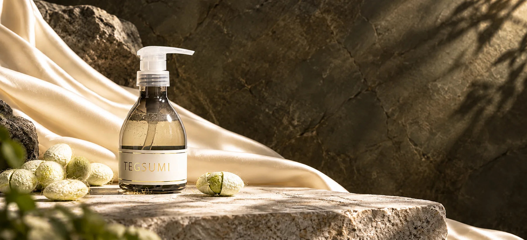 TEGSUMI（テグスミ）| 天然シルク成分配合オーガニックシャンプー